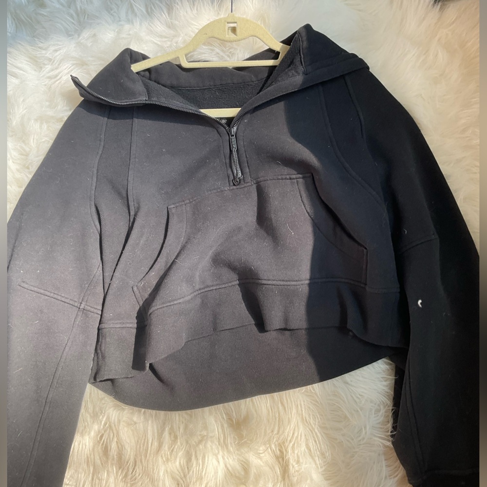 Lululemon cropped scuba